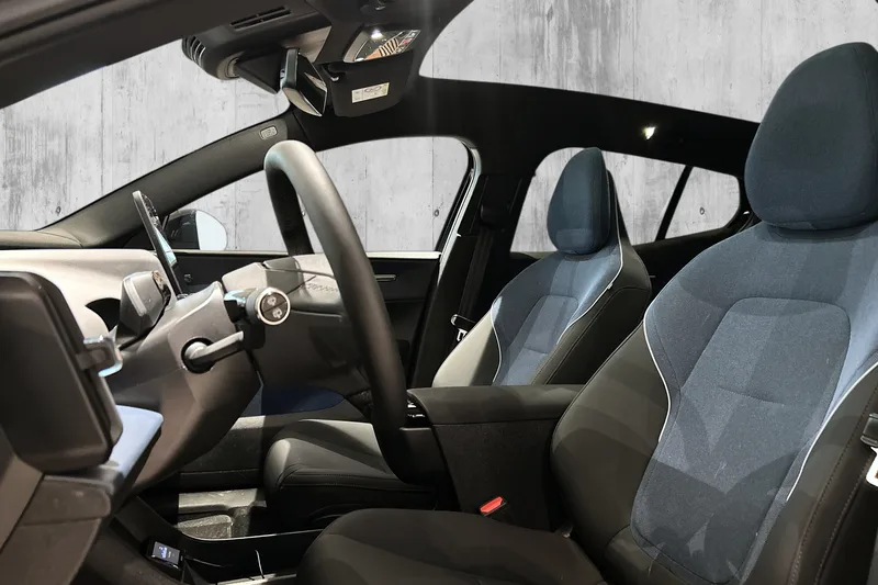 Volvo EX30 Twin Motor Performance bilde 9