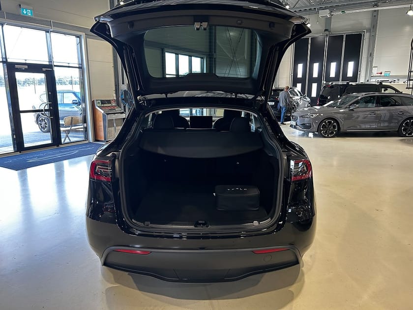 Bild 5 av Tesla Model Y Long Range AWD 514hk / Drag / Moms