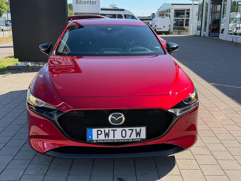 Bild 3 av Mazda 3 Hatchback 2.0 150 hk Homura 2.0 SKYACTIV-G M Hybrid