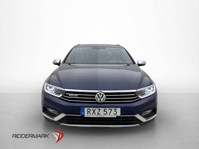 Bild 2 av Volkswagen Passat Alltrack 2.0 TDI 4M 240hk Värmare Cockpit