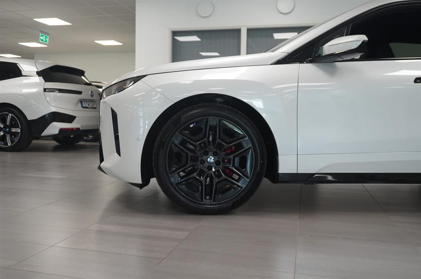 Bild 3 av BMW iX xDrive60 M Sport Pro Supercharged Ed DA Pro B W