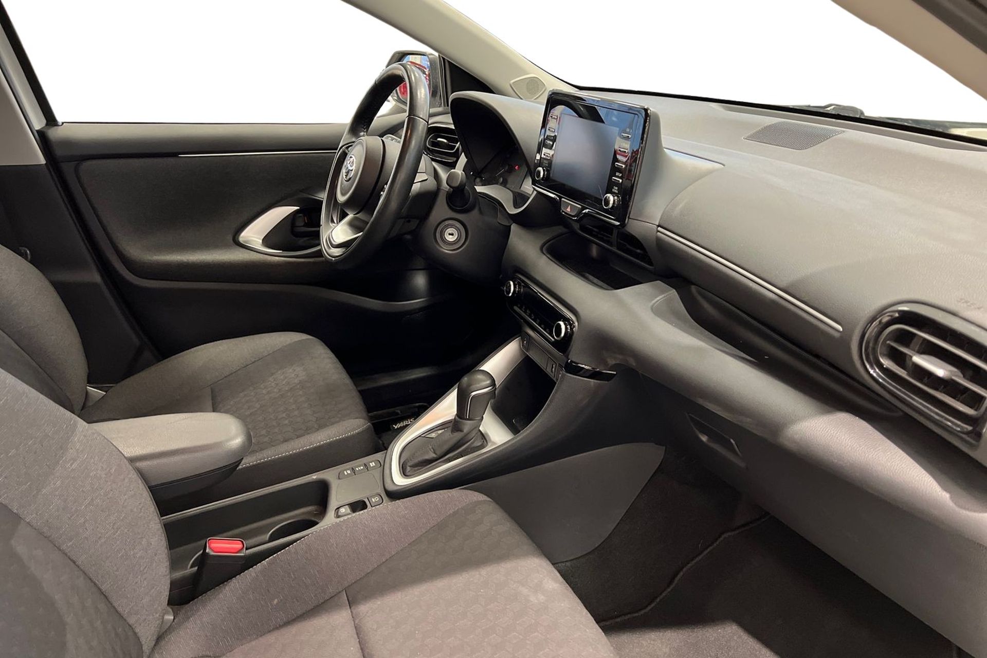 Toyota Yaris 1.5 Hybrid 116 Active 2021, photo 7/10