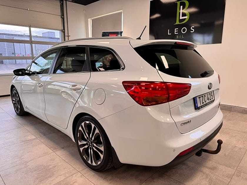 Bild 2 av Kia cee'd_sw 1.6 CRDi EX Comfort// Drag//Automat// Kamkedja