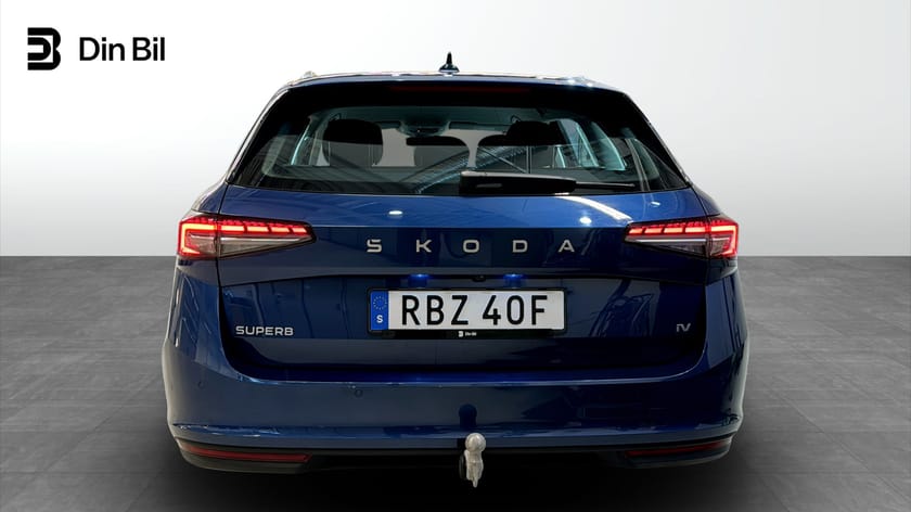 Bild 5 av Škoda Superb iV Kombi Selection | Drag/Navigation/Backkamera