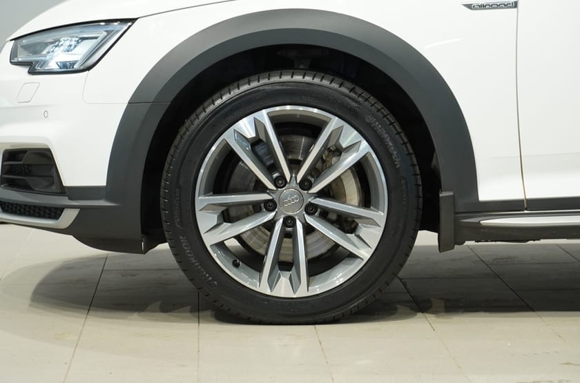 Bild 3 av Audi A4 allroad quattro 45 TFSI