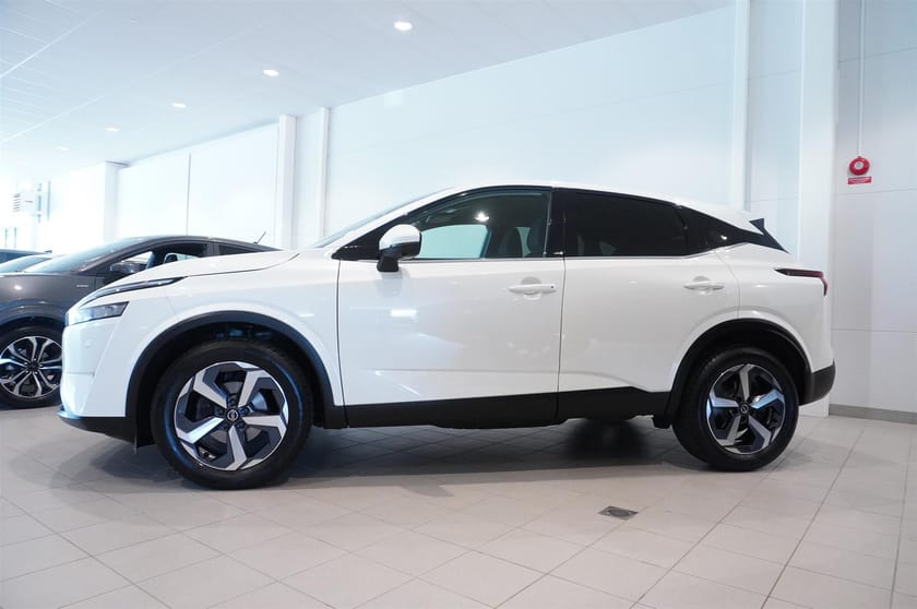 Bild 3 av Nissan Qashqai 1.3 DIG-T N-Connecta Navi 360 Kamera