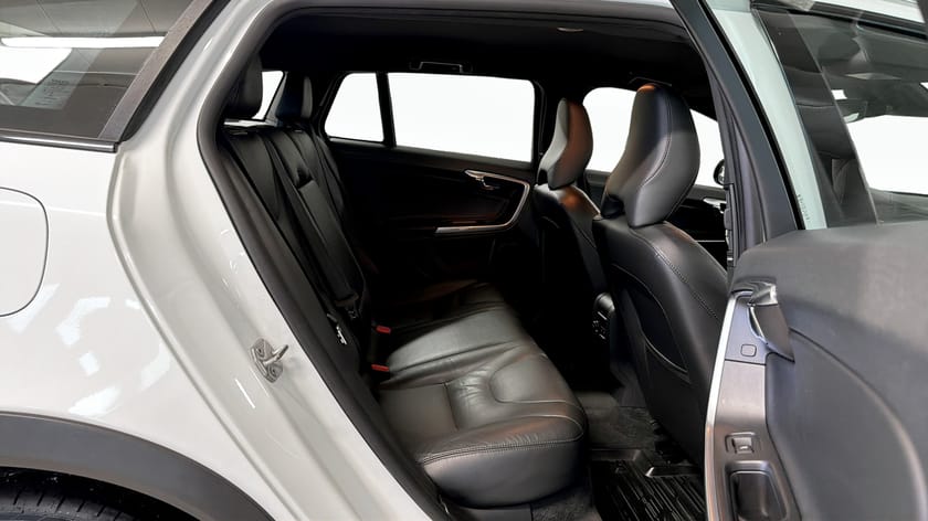 Bild 5 av Volvo V60 Cross Country D3 Summum 150 Hk / Bytt kamrem / Värmare