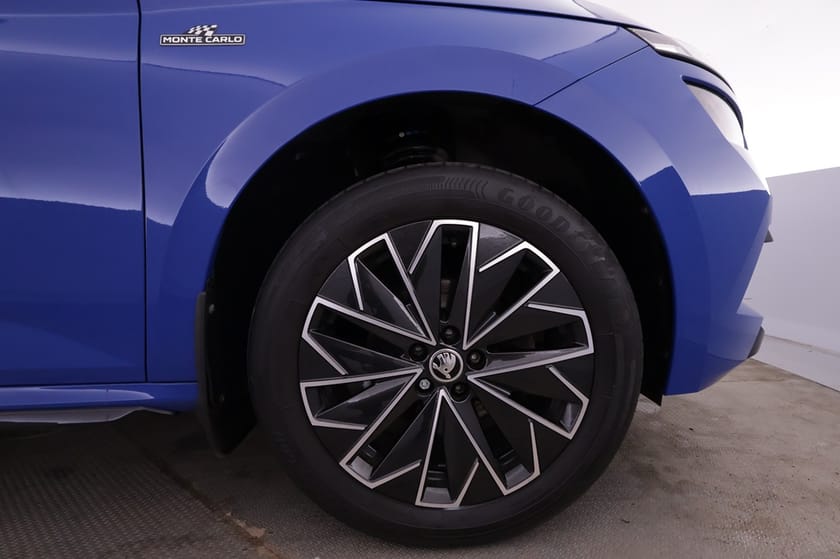 Bild 3 av Škoda Kamiq 1.0 TSI 110hk DSG Monte Carlo Drag/Backkamera