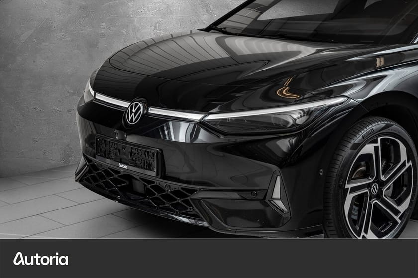 Bilde 2 av Volkswagen ID.7 GTX Tourer
