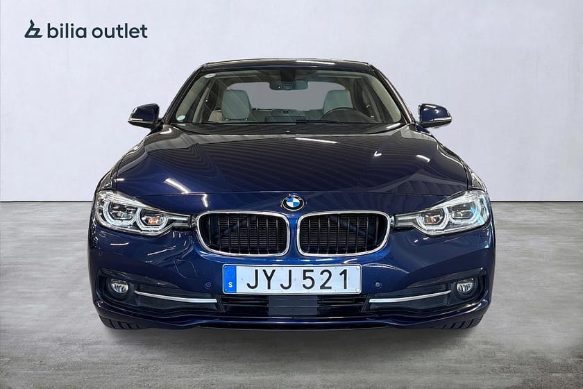 Bild 3 av BMW 320d xDrive Sedan aut Sport line 190hk Navi Drag Backkamera