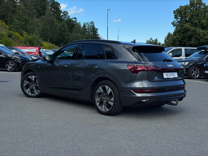 Bilde 2 av Audi e-tron 50 quattro S line | Luftfjæring | Krok | 360° kamera
