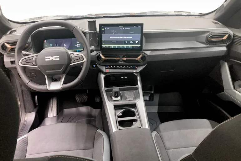 Dacia Bigster Hybrid 155