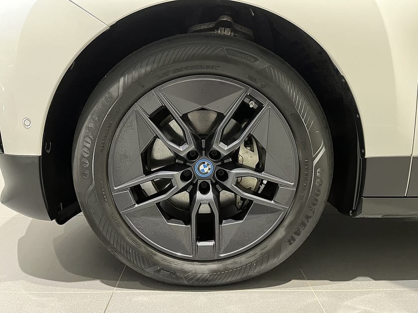 Bild 5 av BMW iX xDrive50 Drag Head-Up AdptFarth Harman Kardon Laserljus