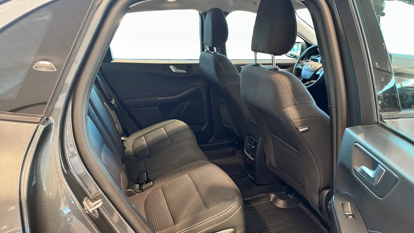 Bild 5 av Ford Kuga Plug-In Hybrid TITANIUM 2.5 FWD 225HK CVT