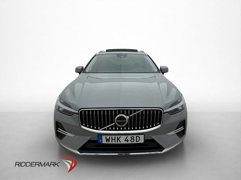 Bild 2 av Volvo XC60 Recharge T6 AWD Core Edition Pano Värm 360° Drag