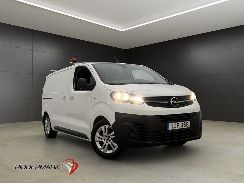 Bild 1 av Opel Vivaro-e Skåpbil L2 136hk Drag Kamera V-Inr 2xDörr CARPLAY Moms