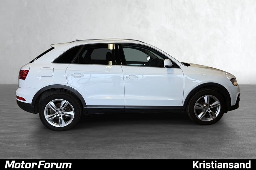 Bilde 5 av Audi Q3 2,0TDI Quattro/ S Line/ H.feste/ Cruise/ P.sens/ +++