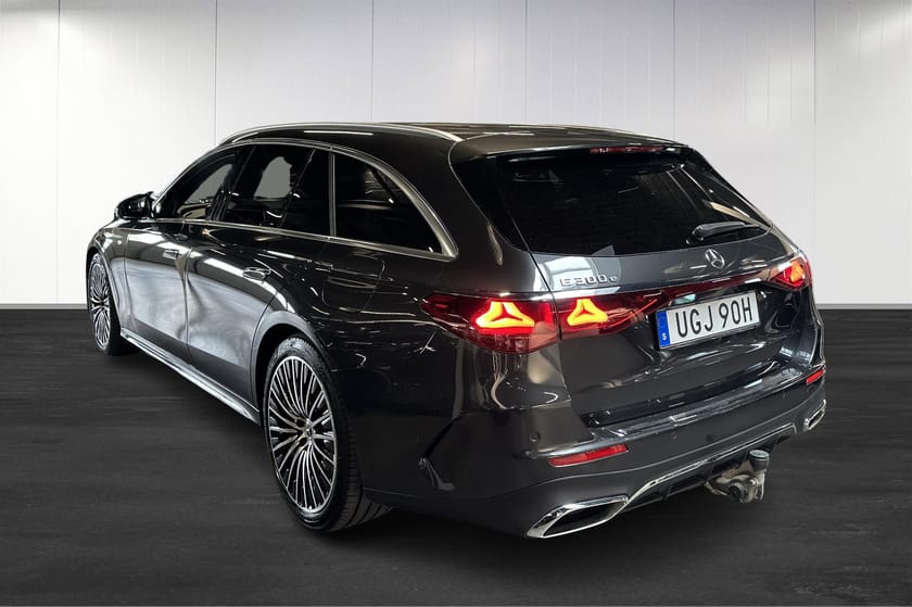 Bild 3 av Mercedes-Benz E 300 T e 300e AMG Värmare Distronic Dragkrok Moms