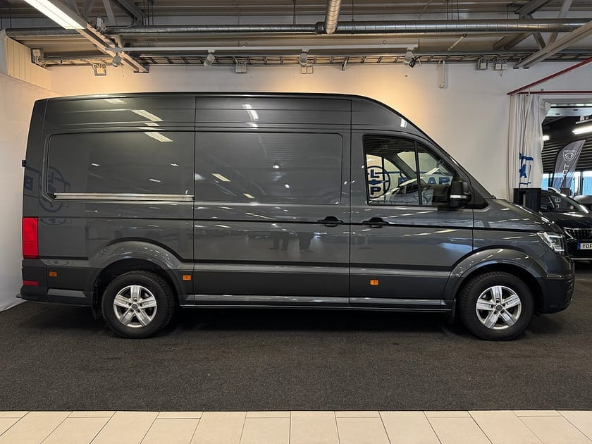 Bild 2 av Volkswagen Crafter 35 2.0 TDI 140hk | Dieselvärmare, Kamera, Drag, Vhjul