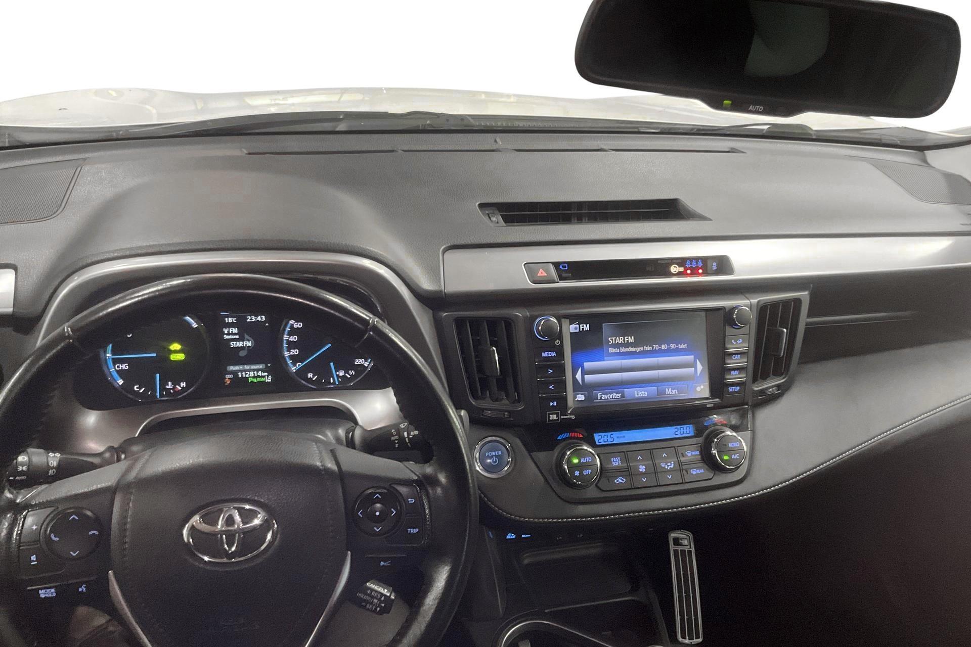 Toyota RAV4 Hybrid 2016, bild 7/17