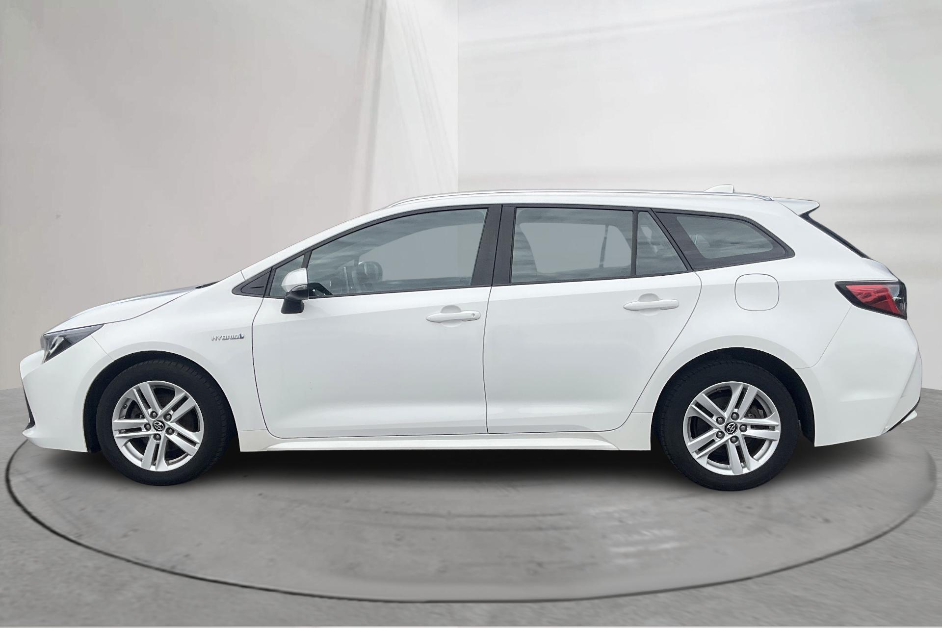 Toyota Corolla Touring Sports Hybrid 2019, photo 2/10