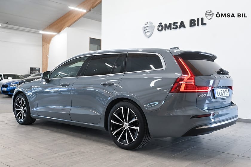 Bild 5 av Volvo V60 Recharge T6 AWD Plus Bright Drag Backkamera