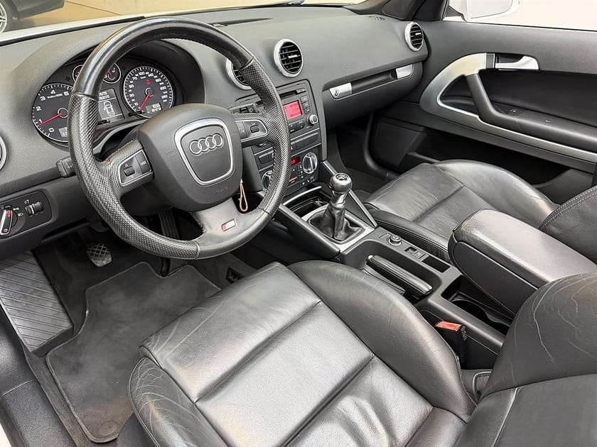 Bild 4 av Audi A3 Cabriolet Cab 2.0 TFSI  200hk S Line Läder/18"Fälgar/Nyservad