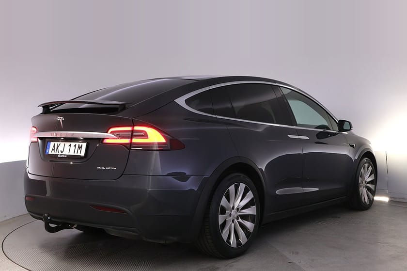 Bild 5 av Tesla Model X Long Range AWD 7-sits Autopilot Pano Drag