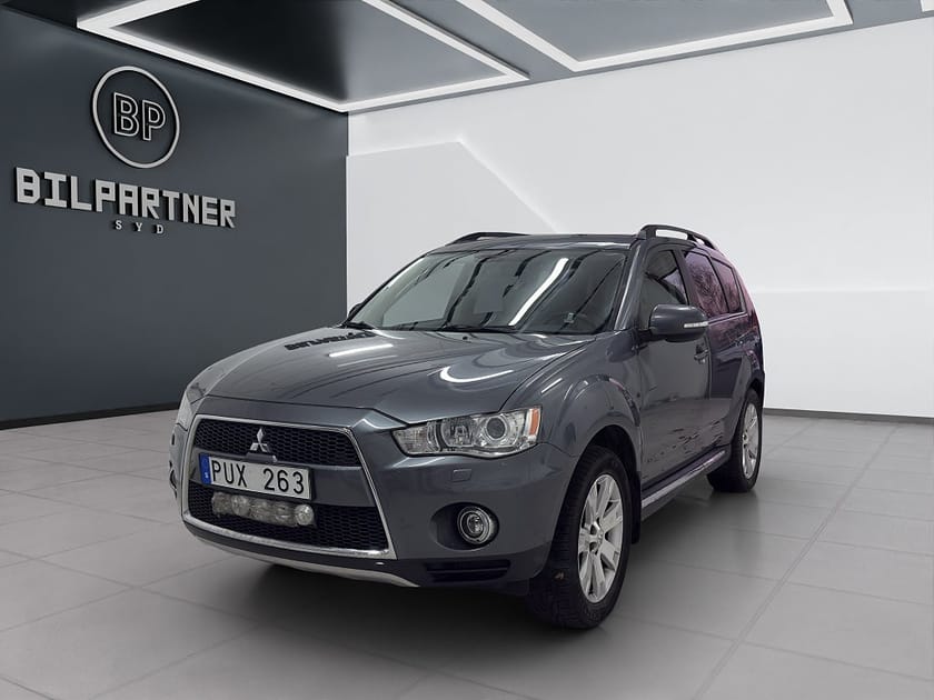Bild 1 av Mitsubishi Outlander 7-seater 2.2 Di-D AWC TC-SST Business/Kamrem bytt