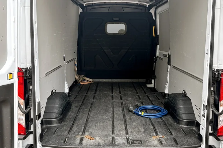 Ford E-Transit 350