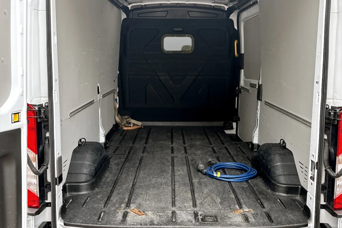 Ford E-Transit 350