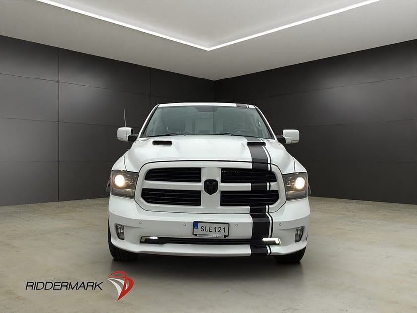 Bild 5 av RAM 1500 Crew Cab Dodge SPORT 5.7 4x4 Drag Alpine Skinn Taklucka Moms