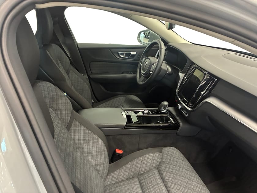 Bild 5 av Volvo V60 T6 Core Bright