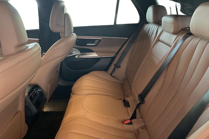 Bild 3 av Mercedes-Benz E 300 de 4MATIC All-Terrain AIRMATIC/Vinterhjul/HuD/Dragkrok/Moms