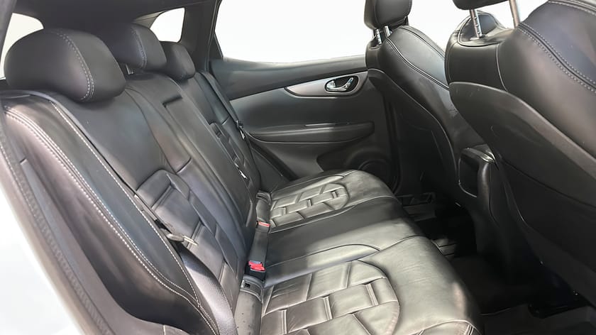 Bild 5 av Nissan Qashqai DIG-T 115 TEKNA+ / Fulluturstad / Panoramatak /