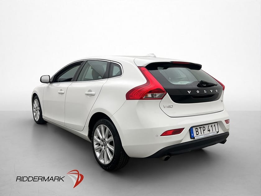 Bild 5 av Volvo V40 T3 150hk Momentum P-Värmare Farthållare Halvskinn