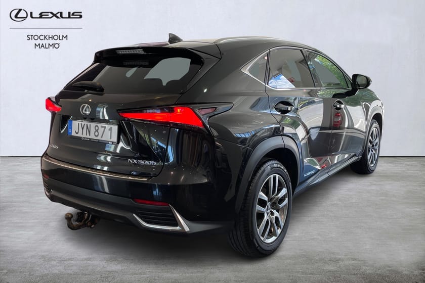 Bild 3 av Lexus NX 300h AWD Executive Keyless B-kamera Dragkrok