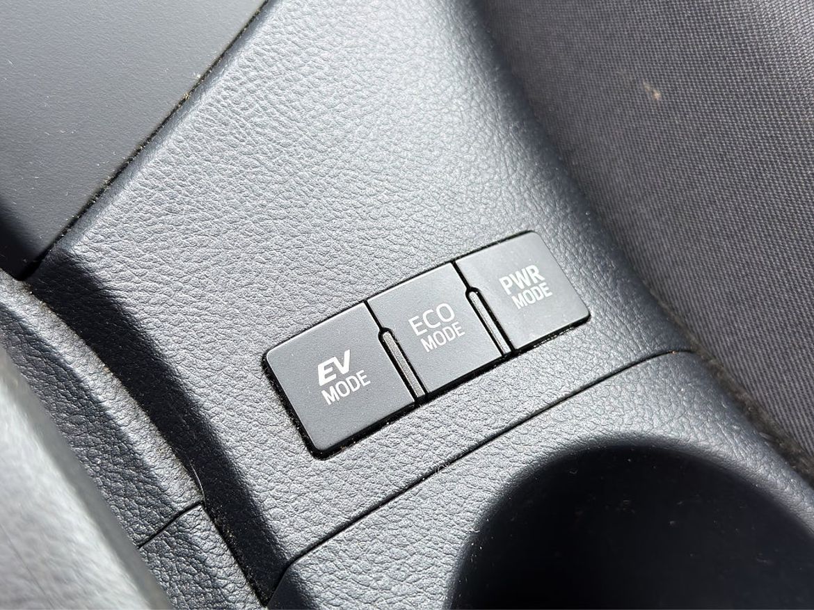 Toyota Auris Hybrid, bild 14 av 16