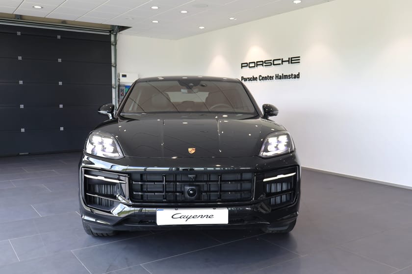 Bild 2 av Porsche Cayenne E-Hybrid Coupé 470 HK Black Edition