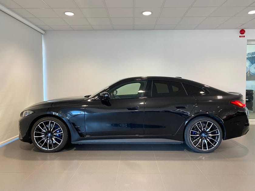Bild 2 av BMW i4 M50 xDrive Gran Coupé 4,95% ränta H/K HUD Keyless AdaptivFarthållare Drag