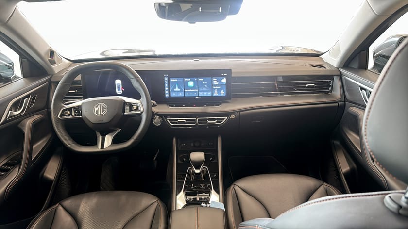 Bild 4 av MG HS PHEV LUX (307hk) 360-KAMERA / NAVI