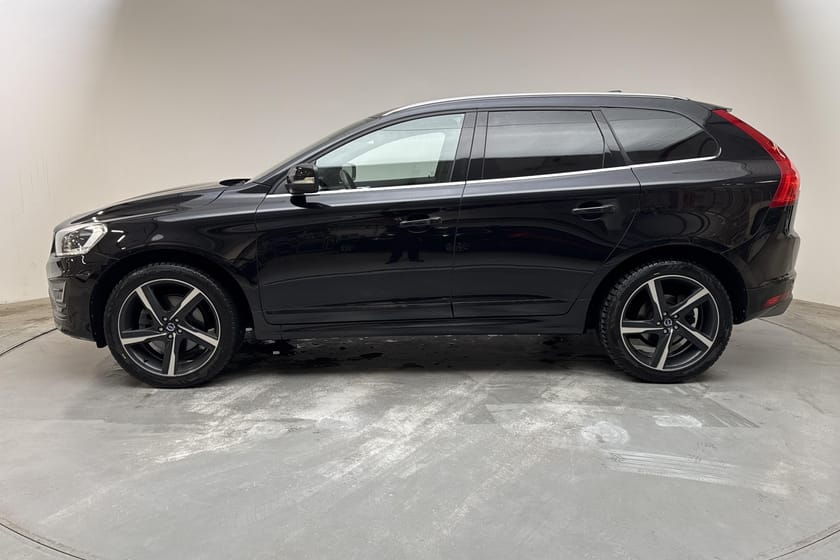 Bild 2 av Volvo XC60 D5 AWD Black R (230hk) Läder Panorama