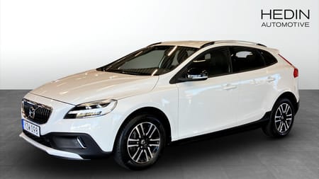 Volvo V40 Cross Country Momentum