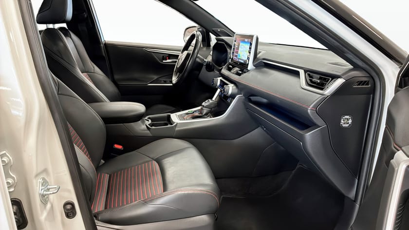 Bild 3 av Toyota RAV4 Laddhybrid 2,5 PLUG-IN HYBRID / STYLE / PANORAMA / DRAG / JBL /