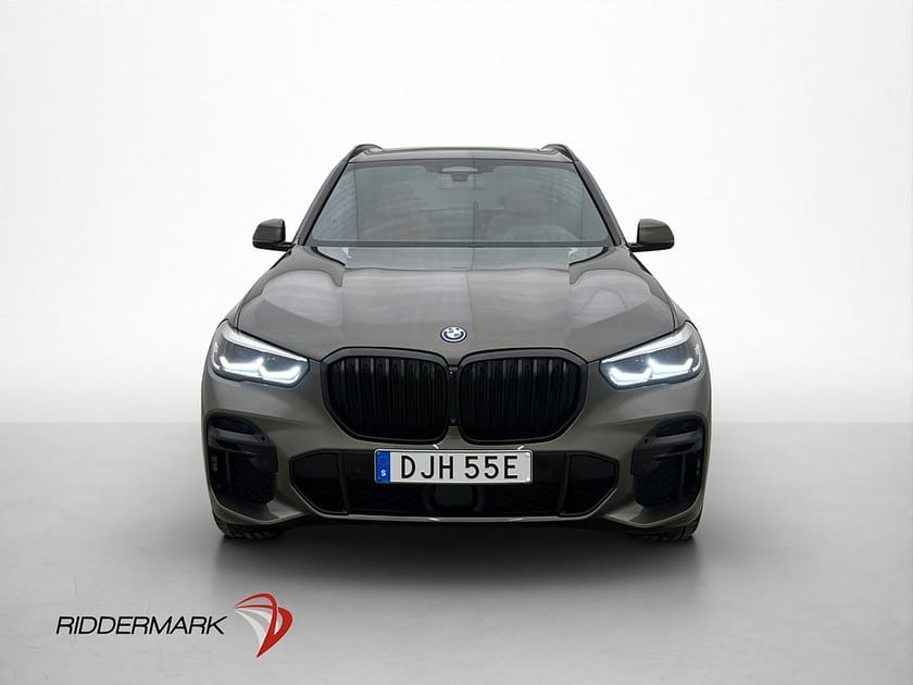 Bild 2 av BMW X5 xDrive45e iPerformance M Sport Luft Drag Pano 360° HUD Skinn