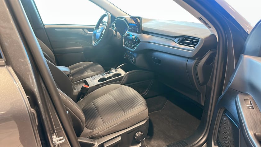 Bild 3 av Ford Kuga Plug-In Hybrid TITANIUM 2.5 FWD 225HK CVT