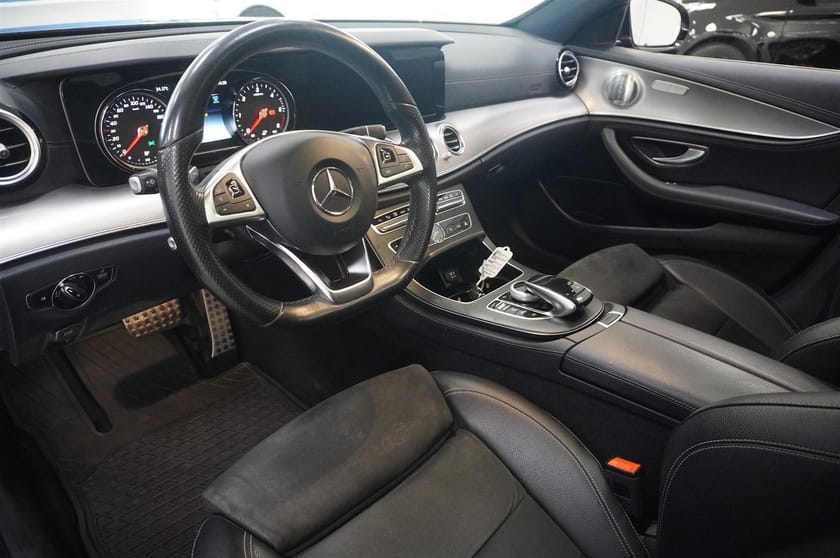Bild 2 av Mercedes-Benz E 220 T d Kombi AMG Navi Drag Burmester 360 194 hk Aut