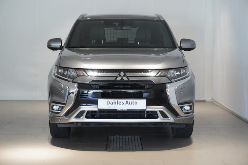 Bilde 2 av Mitsubishi Outlander PHEV Instyle+ 2,4 224hk