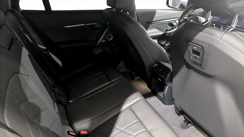 Bild 5 av BMW 530e xDrive Touring Bowers & Wilkins HuD Navi