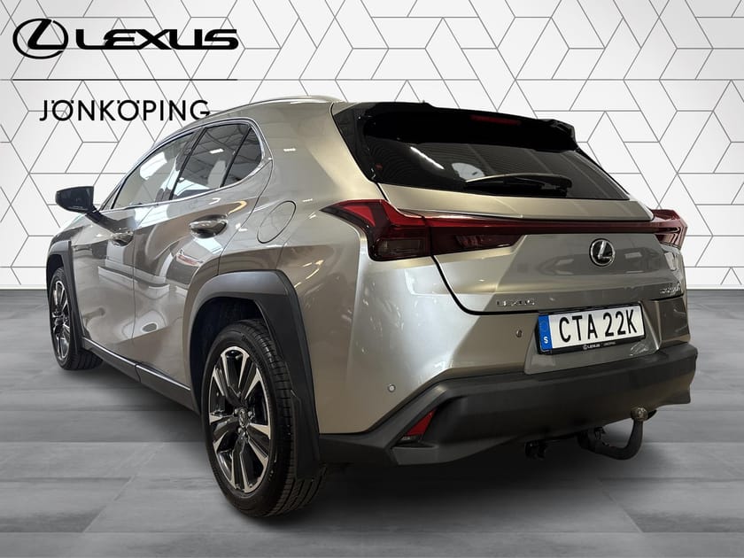 Bild 4 av Lexus UX 250h UX250H Premium V-Hjul